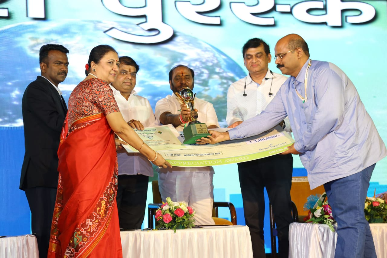 शिरपूर: वरवाडे नगरपरिषद राज्य मे प्रथम, मिला 3 लाख का नगद पुरस्कार