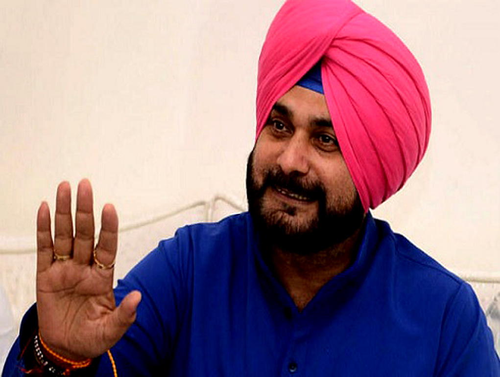 ‘‘राजनीतिक’’ नहीं एक दोस्त की ओर से महज गर्मजोशी भरा आमंत्रण था- सिद्धू