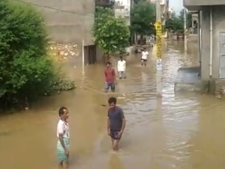 जयपुर में मूसलाधार बारिश ने ऐसी मचाई तबाही कि, उजड़ गए सैकड़ों परिवार, बच्चे रात भर भूखे जागते रहे