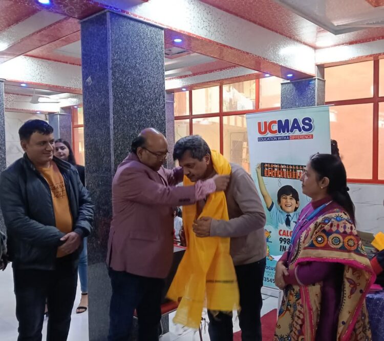 बच्चों में बढती मोबाइल लत को छुड़ाने के लिए मैथ अबेकस जैसे कार्यक्रम आवश्यक – राजीव  बब्बर