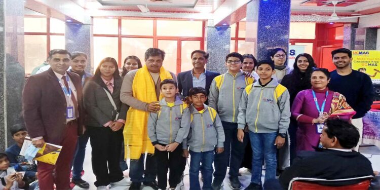 बच्चों में बढती मोबाइल लत को छुड़ाने के लिए मैथ अबेकस जैसे कार्यक्रम आवश्यक – राजीव  बब्बर